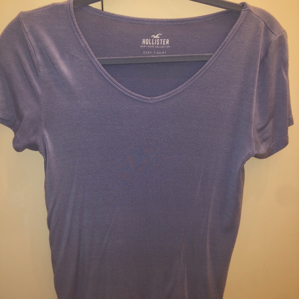 hollister v neck slim tee